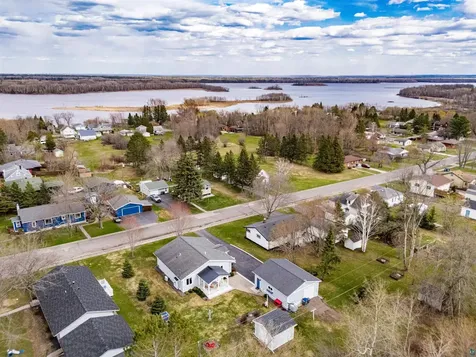 209 90th Avenue W Duluth MN 55808