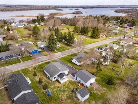 209 90th Avenue W Duluth MN 55808