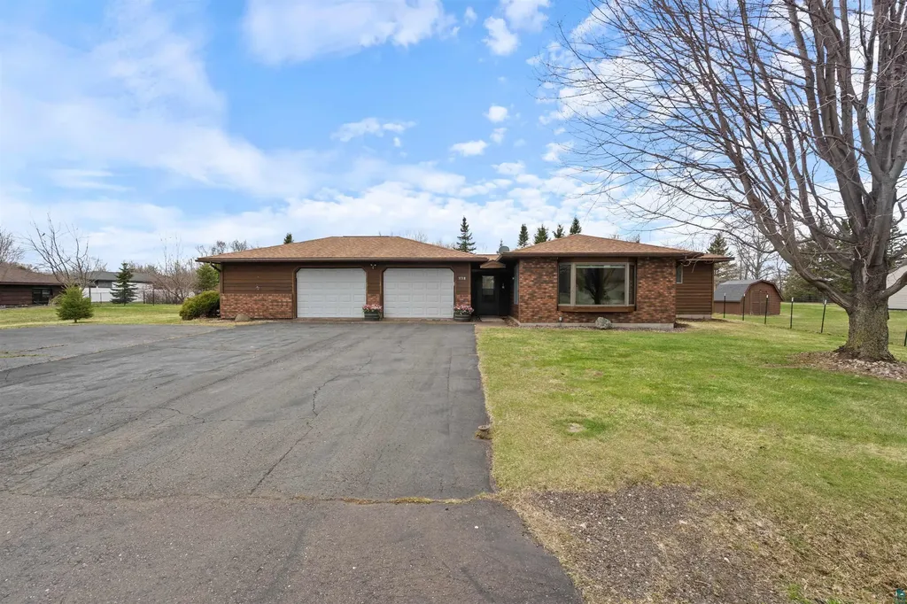 3718 E 7th Street Superior WI 54880