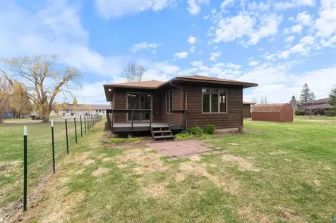 3718 E 7th Street Superior WI 54880