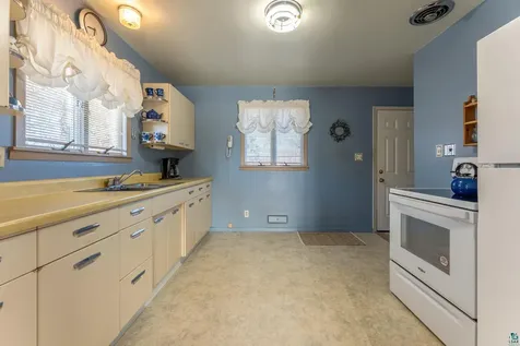 31 Garden Creek Babbitt MN 55706
