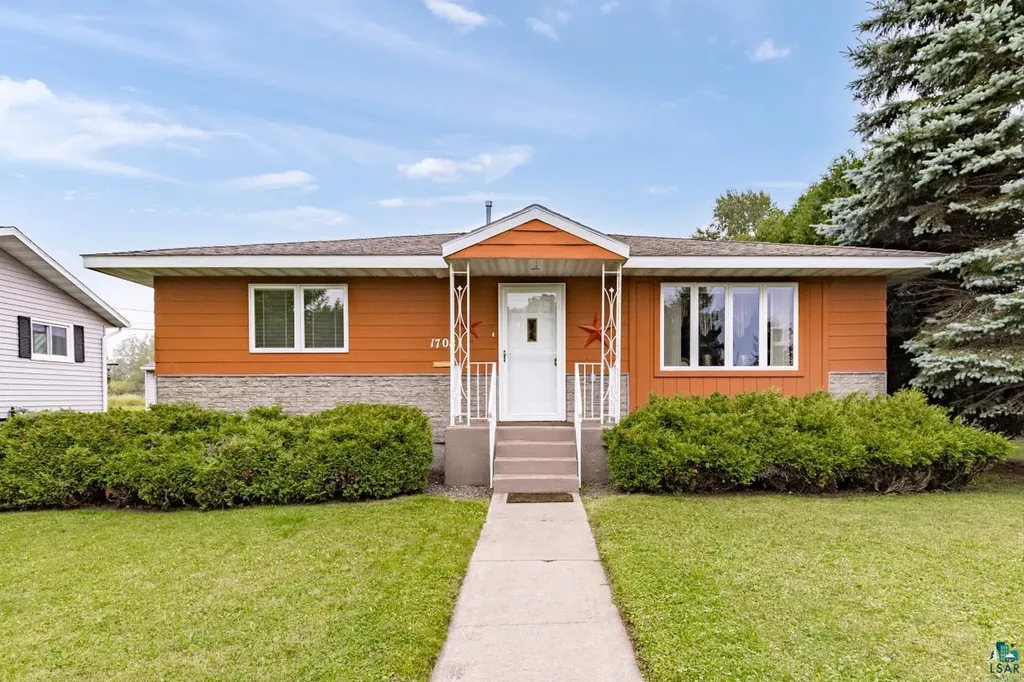 1708 E 8th Street Superior WI 54880