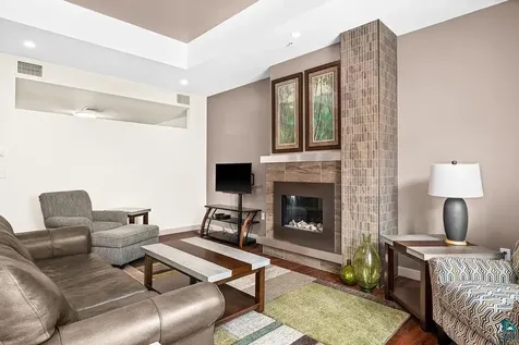 26 E Superior Street Duluth MN 55802