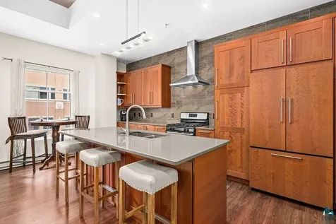 26 E Superior Street Duluth MN 55802