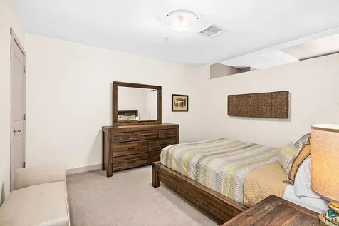 26 E Superior Street Duluth MN 55802