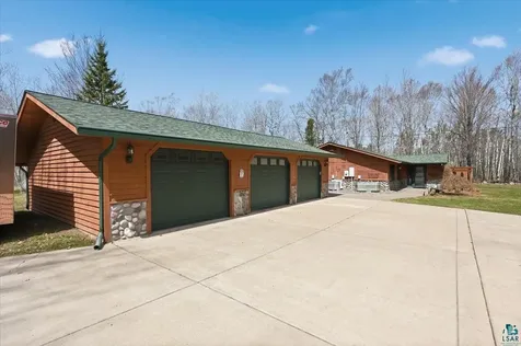4713 Munger Shaw Road Saginaw MN 55779