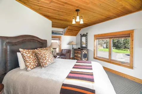 2826 Highway 61 Two Harbors MN 55616