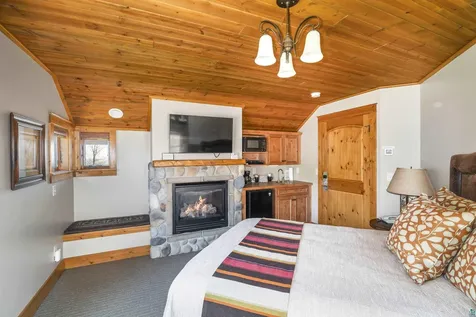 2826 Highway 61 Two Harbors MN 55616