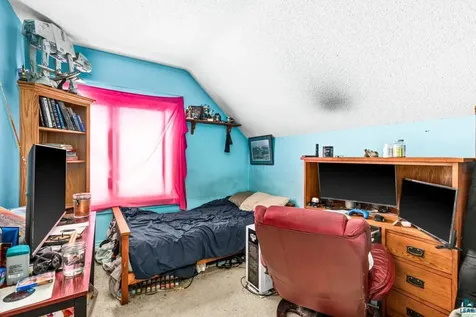 4223 W 5th Street Duluth MN 55807