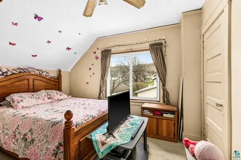 4223 W 5th Street Duluth MN 55807