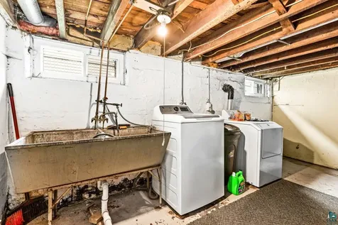 4223 W 5th Street Duluth MN 55807