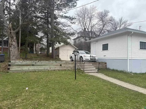 1411 E 4th Street Duluth MN 55805
