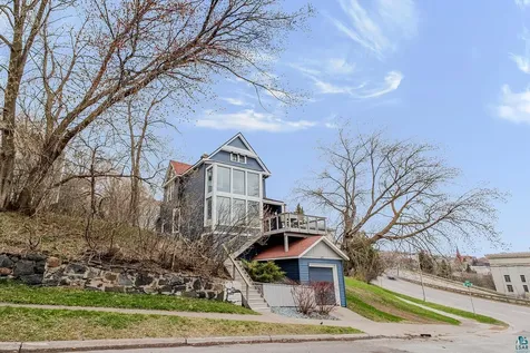 617 W 2nd Street Duluth MN 55806