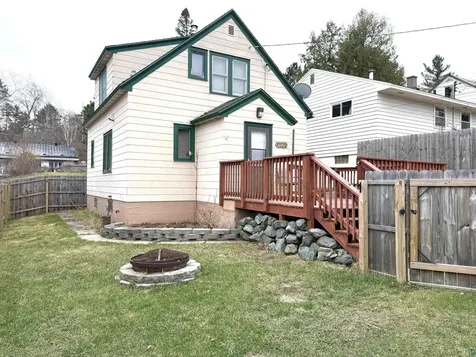 37 E Boundary Street Ely MN 55731