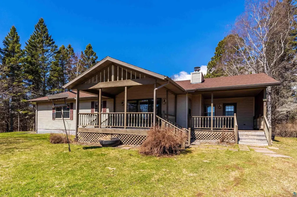 5573 N Shore Drive Duluth MN 55804
