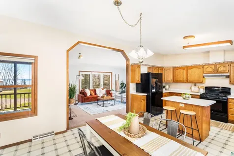 5573 N Shore Drive Duluth MN 55804