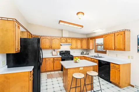 5573 N Shore Drive Duluth MN 55804