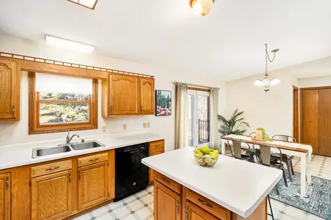 5573 N Shore Drive Duluth MN 55804