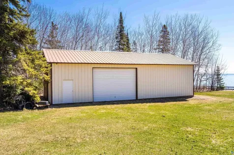 5573 N Shore Drive Duluth MN 55804
