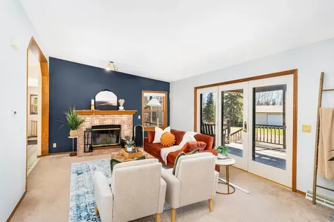 5573 N Shore Drive Duluth MN 55804