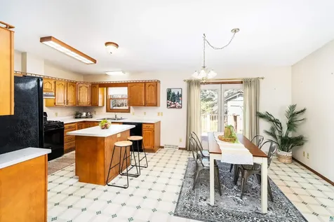 5573 N Shore Drive Duluth MN 55804