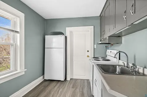 1127 E 3rd Street Duluth MN 55805