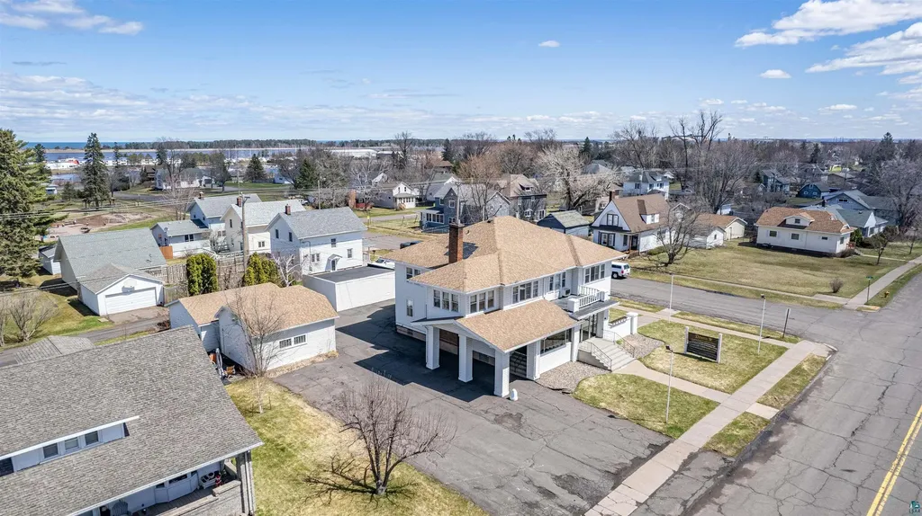 1209 E 5th Street Superior WI 54880