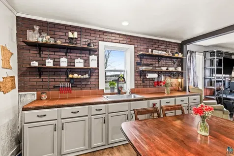 424 E 13th Street Duluth MN 55811
