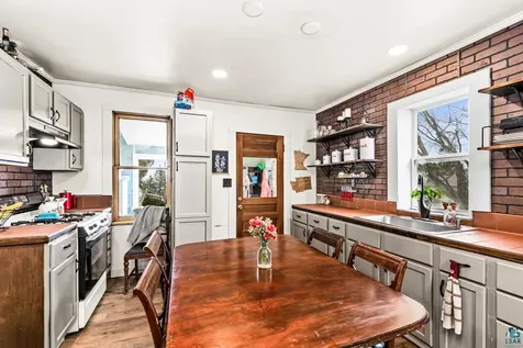 424 E 13th Street Duluth MN 55811