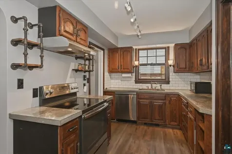 823 Grandview Avenue Duluth MN 55812