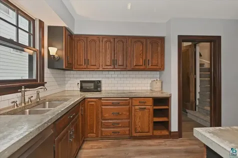 823 Grandview Avenue Duluth MN 55812