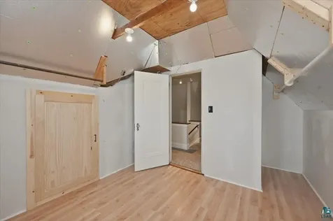 823 Grandview Avenue Duluth MN 55812