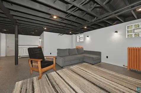 823 Grandview Avenue Duluth MN 55812