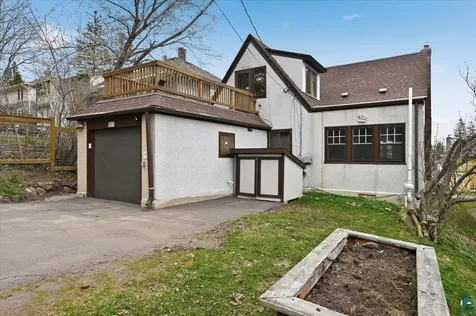 823 Grandview Avenue Duluth MN 55812