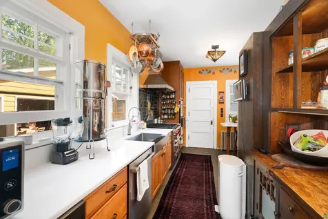 2415 E 2nd Street Duluth MN 55812