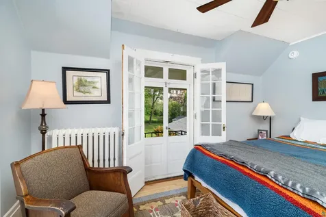 2415 E 2nd Street Duluth MN 55812