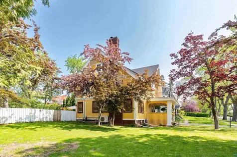 2415 E 2nd Street Duluth MN 55812