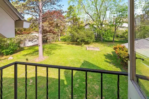 2415 E 2nd Street Duluth MN 55812
