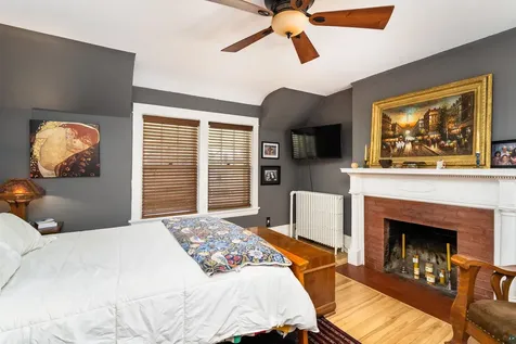 2415 E 2nd Street Duluth MN 55812