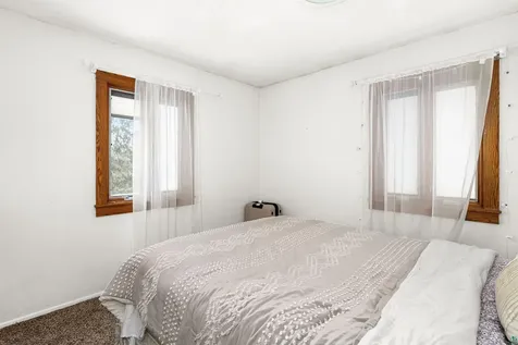 3325 Strand Road Duluth MN 55804