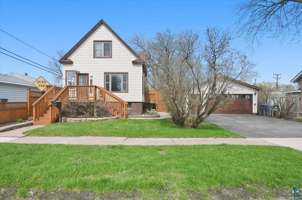 216 N 38th Avenue W Duluth MN 55807