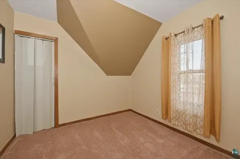 216 N 38th Avenue W Duluth MN 55807