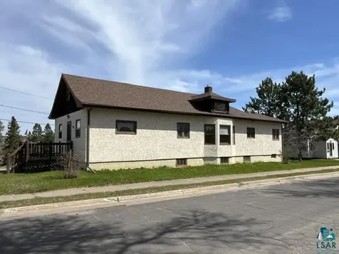 1102 Mckinley Avenue Eveleth MN 55734