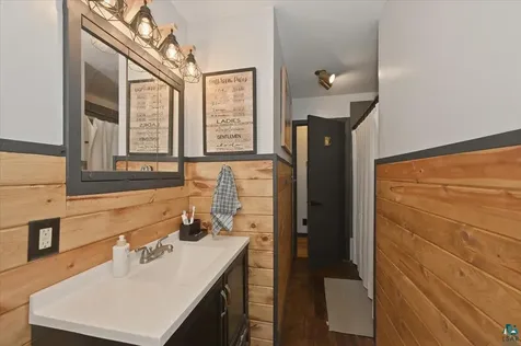 51 E Owatonna Street Duluth MN 55803