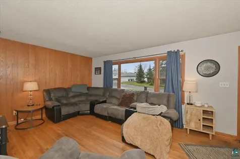 51 E Owatonna Street Duluth MN 55803