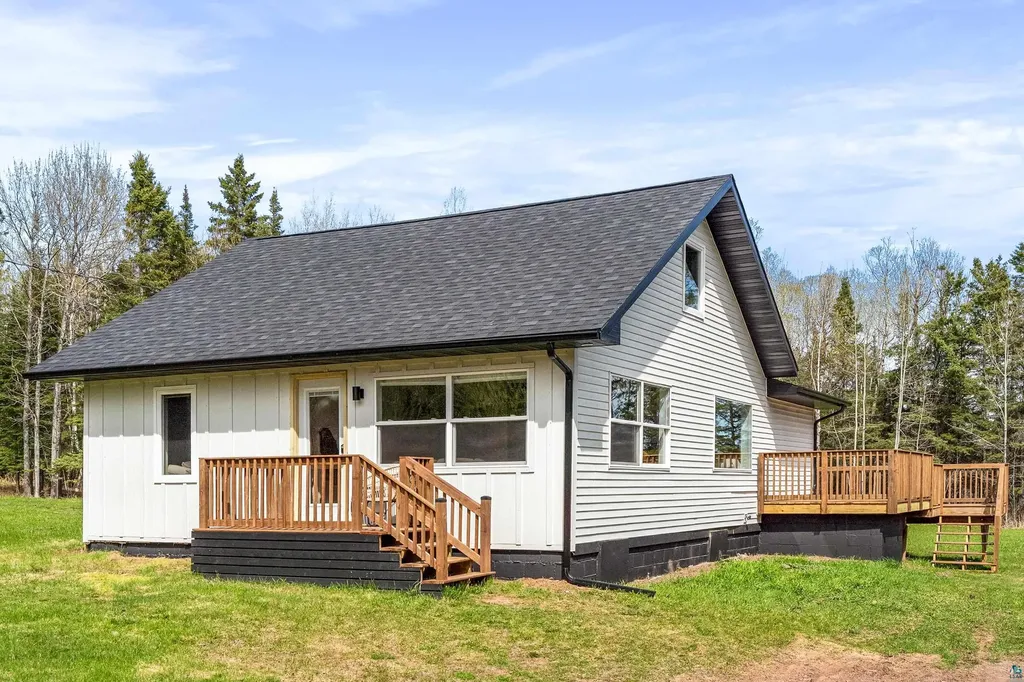 1134 Shoreview Road Two Harbors MN 55616