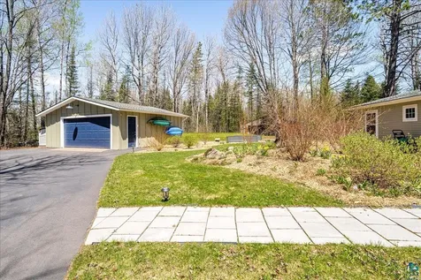 7568 Barrs Lake Road Duluth MN 55803