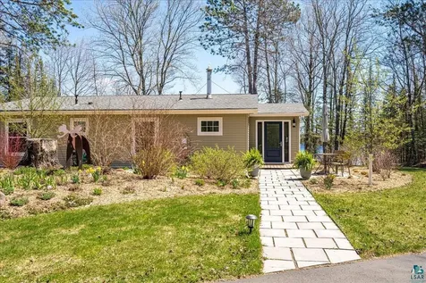 7568 Barrs Lake Road Duluth MN 55803