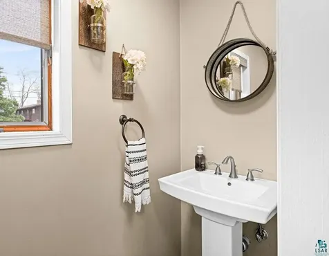 15 Vergennes Street Superior WI 54880