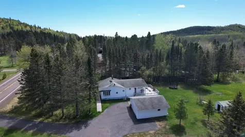 6085 Highway 1 Silver Bay MN 55614